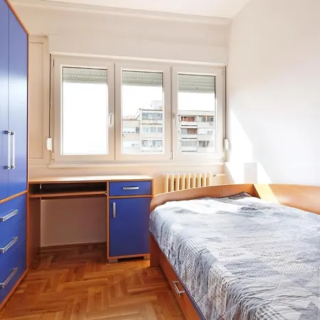 Big Blue - Apartment *