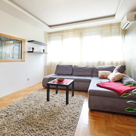 Big Blue - Apartment Belgrade